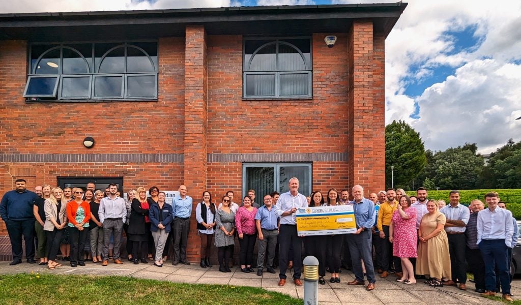 Guardian Electrical Present cheque to SCHC Jul 2023